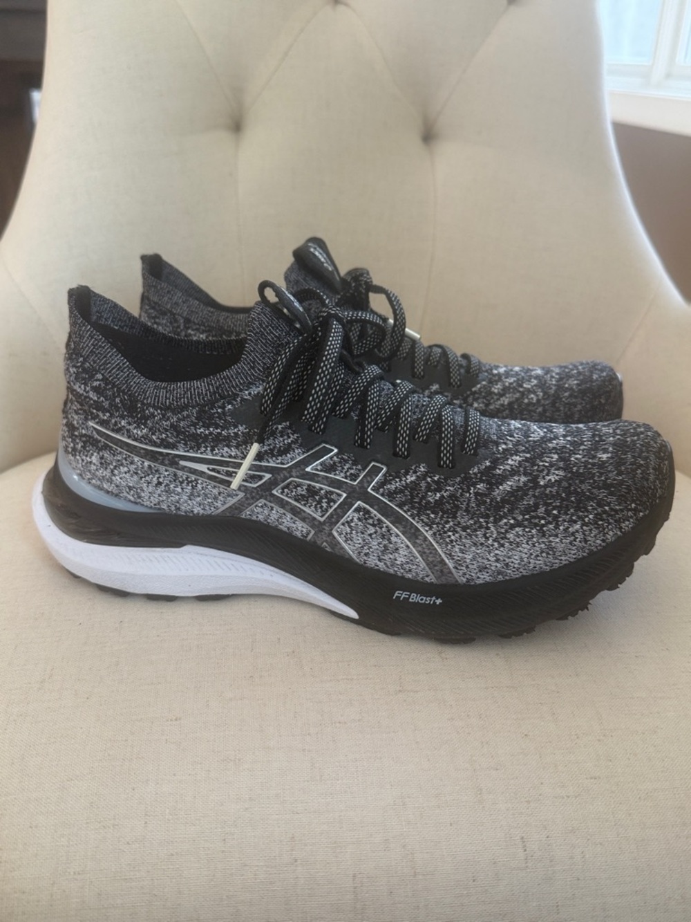 ASICS Gel Kayano 29 MK Women’s Size 8